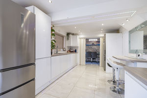 Kitchen- click for photo gallery